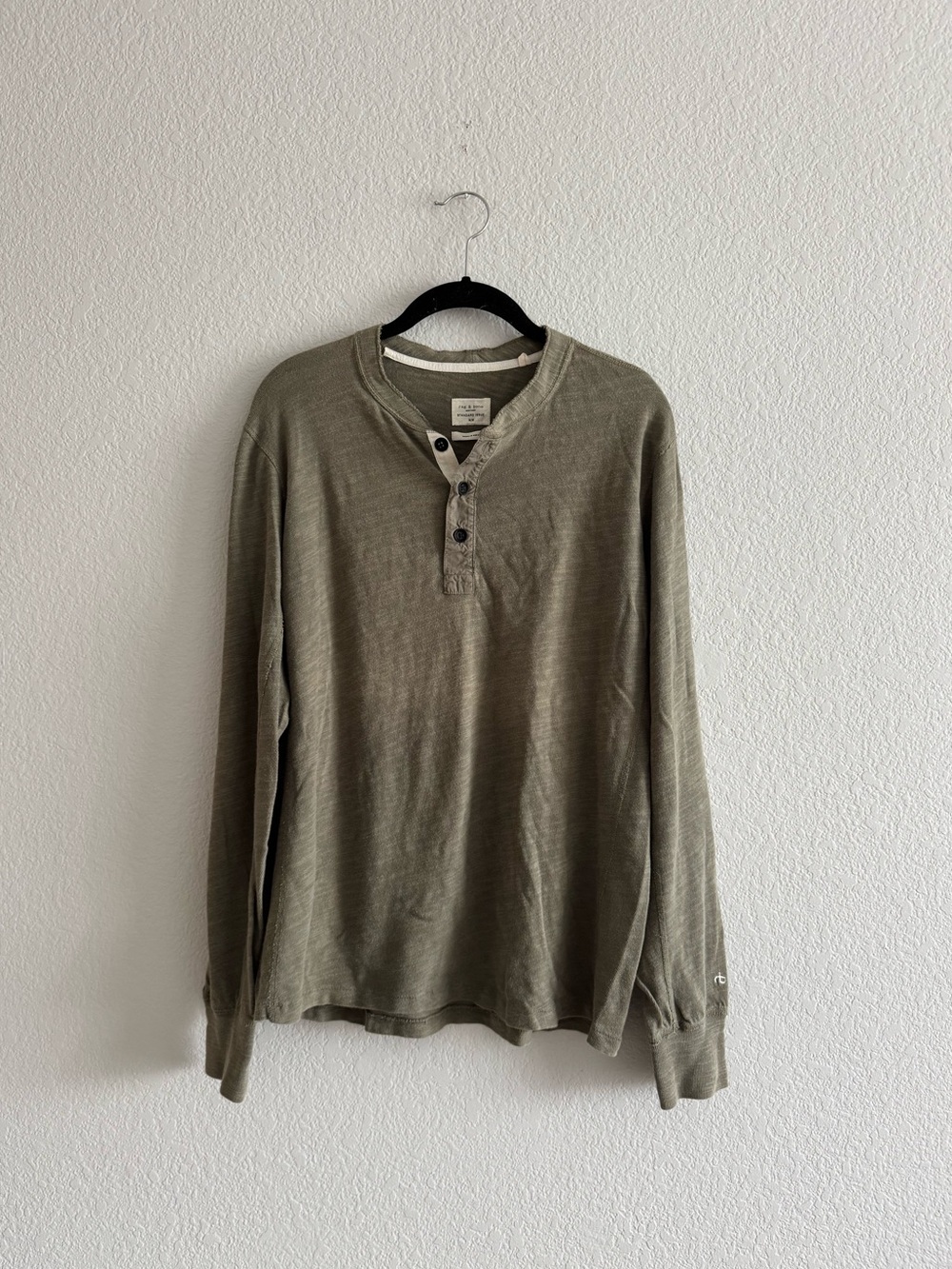 Rag & Bone Standard Issue sage green Henley slub Long Sleeve Shirt M
